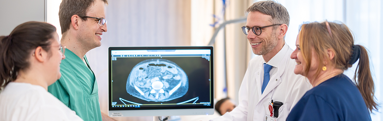 Besprechung des chirurgischen Teams