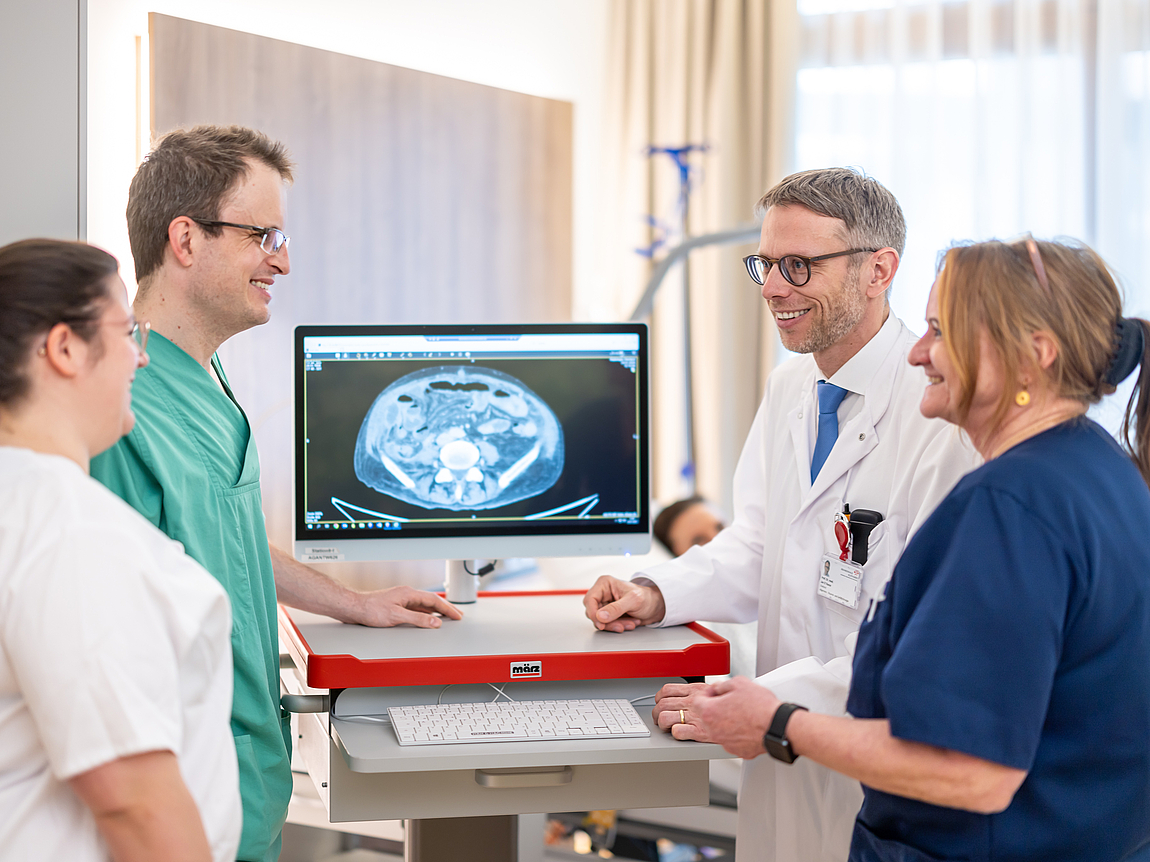 Besprechung des chirurgischen Teams